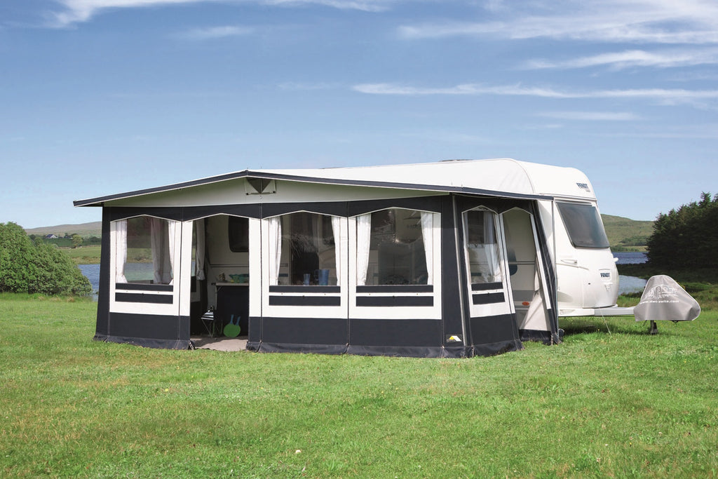 DWT Atelier Chalet mit Rundumdach Ganzjahres-Wohnwagenvorzelt