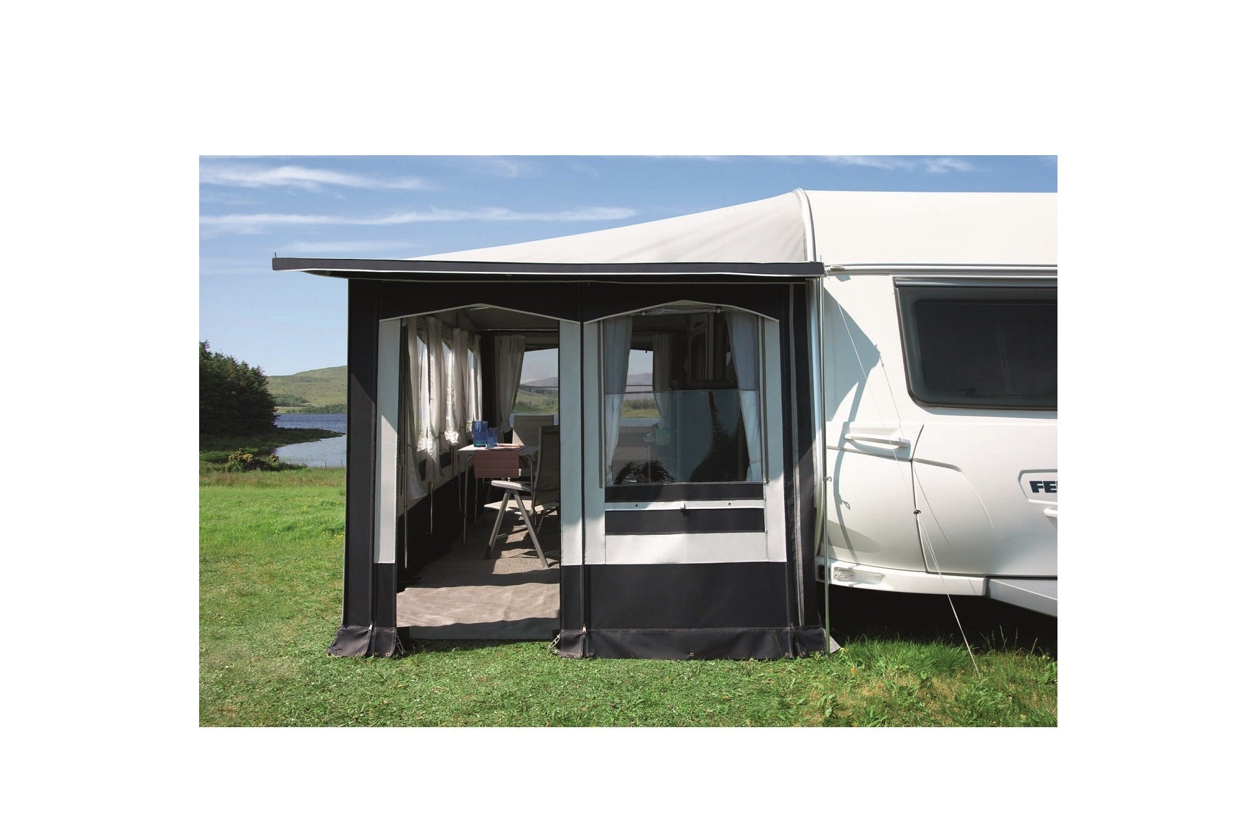 DWT Atelier Chalet mit Rundumdach Ganzjahres-Wohnwagenvorzelt
