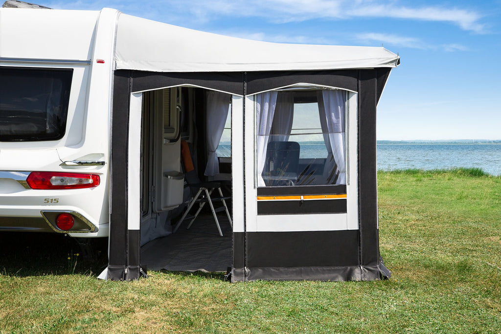DWT Atelier Chalet mit Rundumdach Ganzjahres-Wohnwagenvorzelt