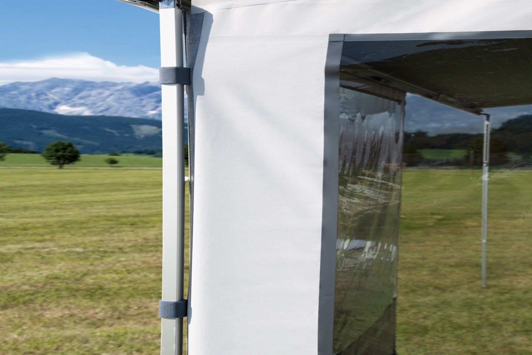 DWT Rain Outside – Wand-Element für Busse