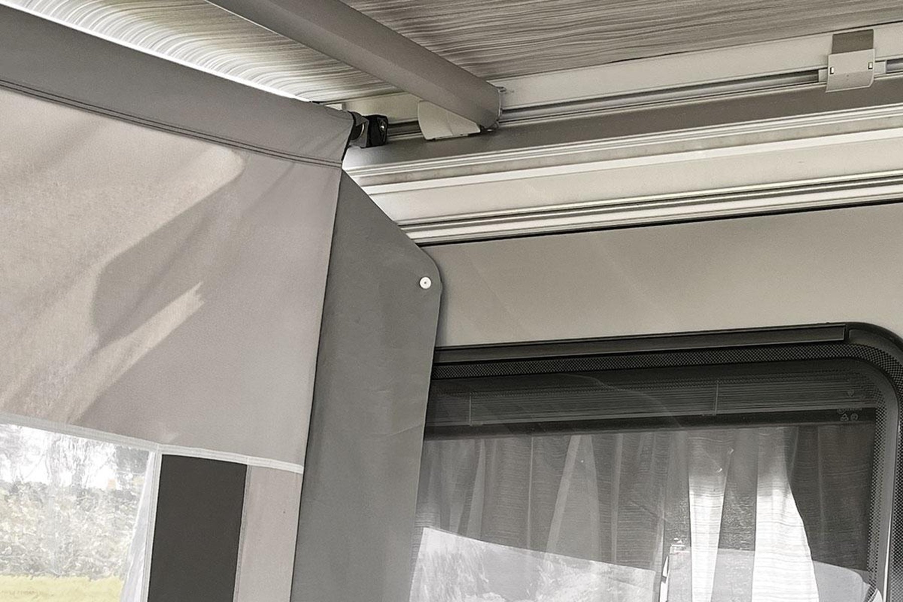 Isabella Isabella Eriba Touring Wind Side – Windseite für Markise Isabella - Zubehör - Vorzelteshop