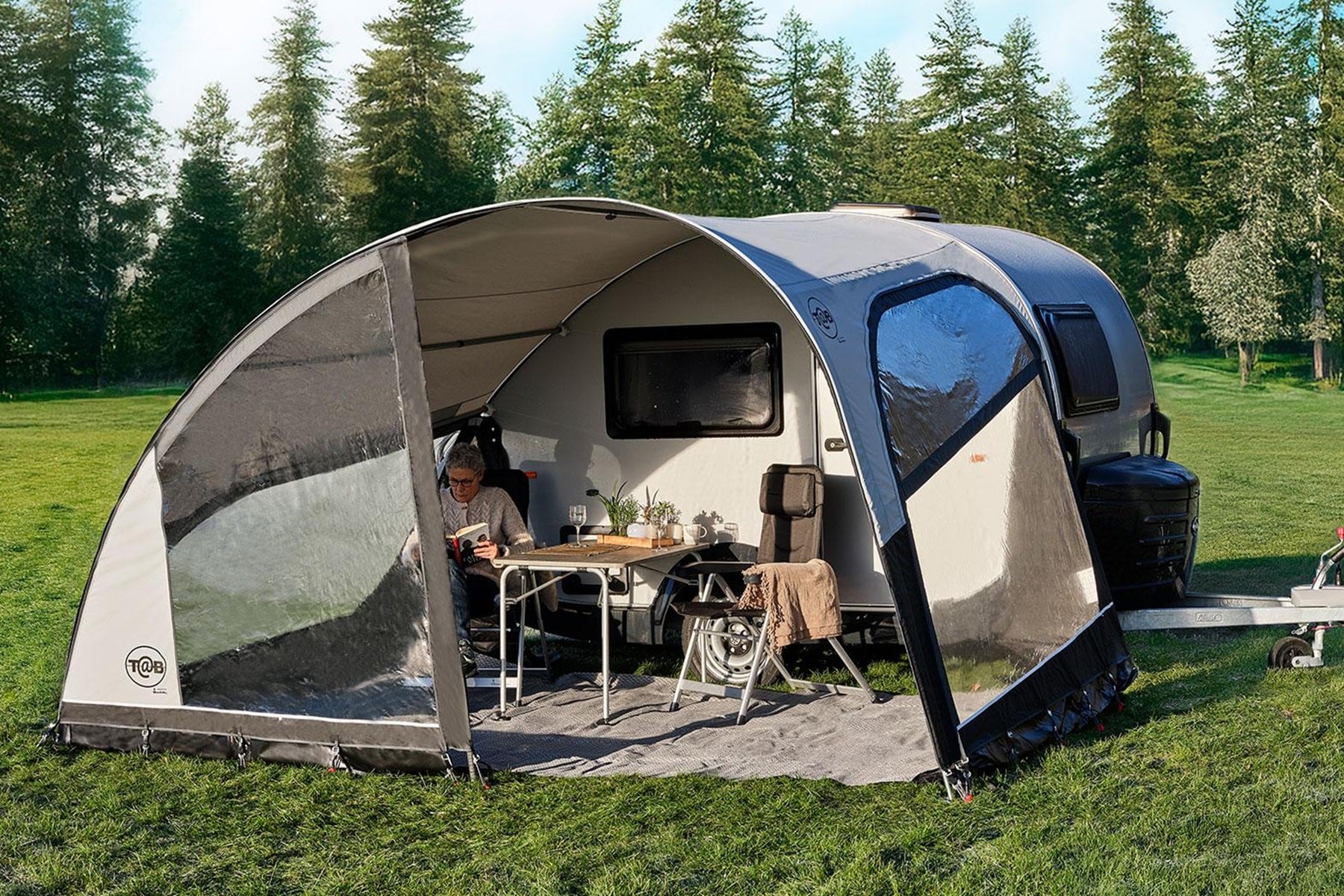 Isabella T@B Sonnendach Plus & Front