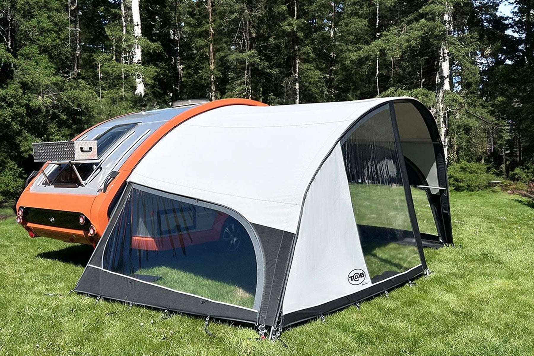 Isabella T@B Sonnendach Plus & Front